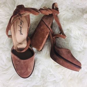 Free People Remi Heels! Make an Offer ♥️!!